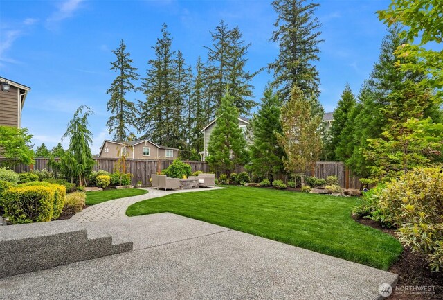 11862 155th Ave NE, Redmond, WA 98052 - view of yard with a patio and an outdoor hangout area