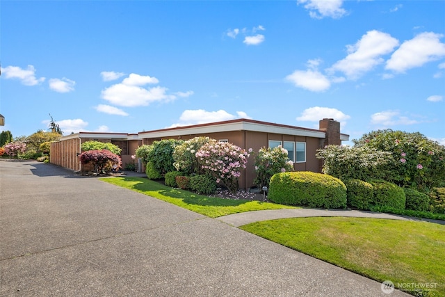 7618 19th St W, Tacoma, WA 98466 - view of front of house featuring a front lawn