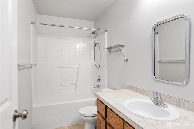 2323 Baird Ave, Snohomish, WA 98290 - full bath featuring toilet, vanity, and washtub / shower combination