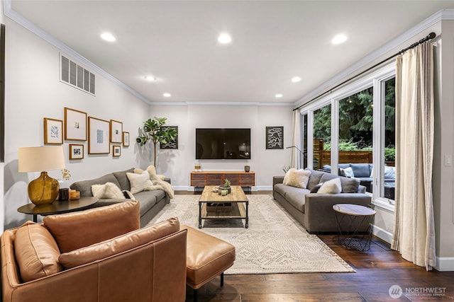 19852 NE 124th Pl, Woodinville, WA 98077 - living room featuring recessed lighting, dark wood-type flooring, crown molding, and baseboards