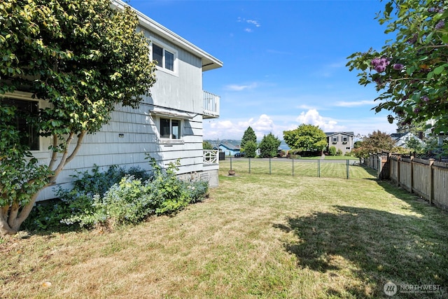 3510 N Puget Sound Ave, Tacoma, WA 98407 - view of yard with a balcony
