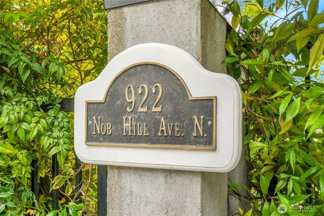 922 Nob Hill Ave N, Seattle, WA 98109 - photo 4