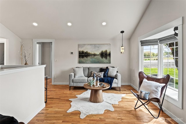 21 Hexon Rd, Selah, WA 98942 - living room featuring baseboards, light wood-type flooring, recessed lighting, and vaulted ceiling