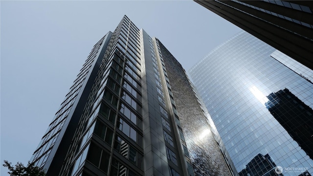 909 5th Ave Unit 204, Seattle, WA 98164 - photo 1