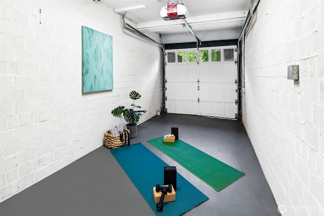4404 Montana Cir W, Seattle, WA 98199 - exercise area with a garage and concrete block wall