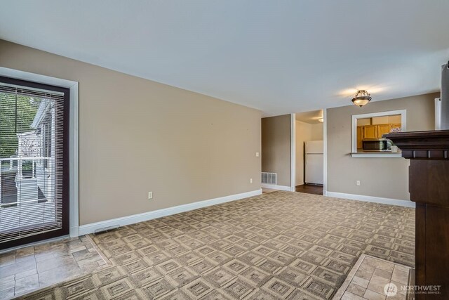 4105 Providence Point Dr SE, Issaquah, WA 98029 - unfurnished living room with baseboards