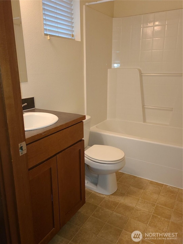 501 N 105th St Unit A, Seattle, WA 98133 - bathroom featuring toilet, vanity, and  shower combination