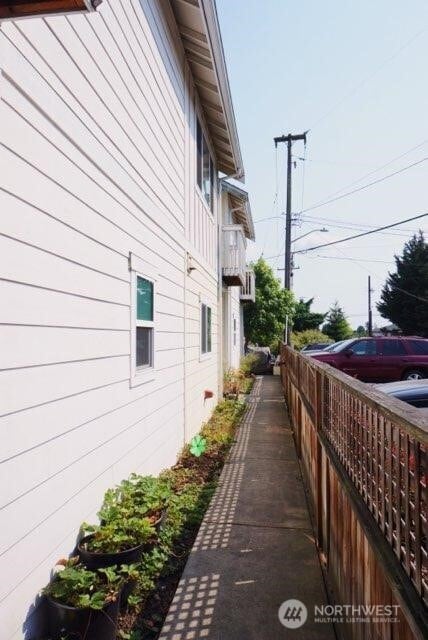 501 N 105th St Unit A, Seattle, WA 98133 - view of side of home
