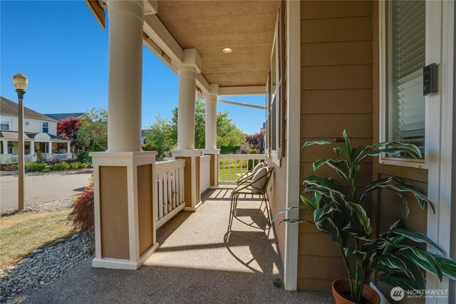 3212 Maplewood Cir NE, Tacoma, WA 98422 - view of covered porch