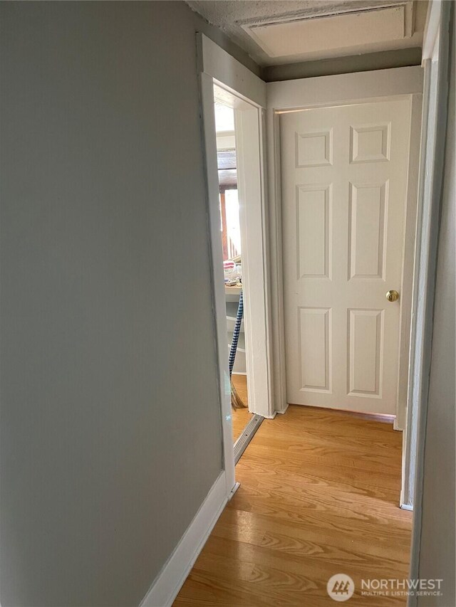 328 S Division St, Auburn, WA 98001 - hall featuring light wood-style floors and baseboards