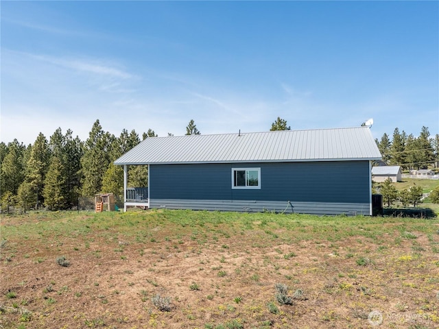 202 Chipmunk Trail Rd, East Wenatchee, WA 98802 - back of house with metal roof