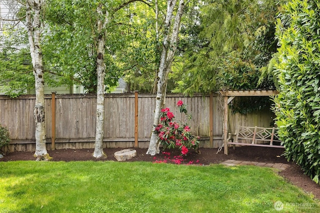 7725 Perregrine Pl, Arlington, WA 98223 - view of yard