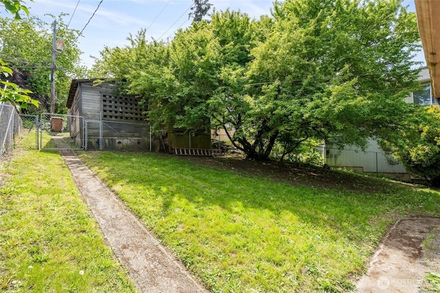 310 S 28th St, Tacoma, WA 98402 - view of yard