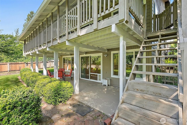 1812 5th St SE, Puyallup, WA 98372 - view of patio featuring fence