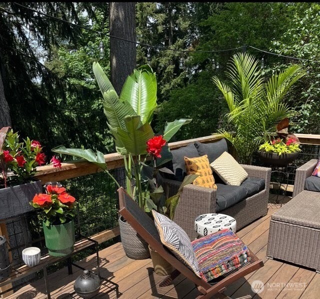 4017 239th Pl SE, Sammamish, WA 98029 - wooden deck featuring an outdoor hangout area