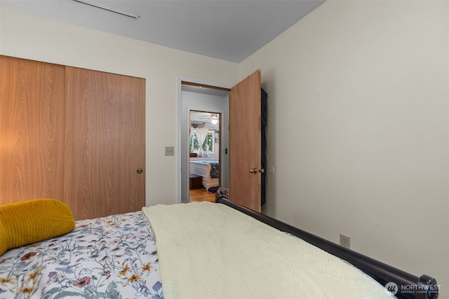 bedroom with a closet