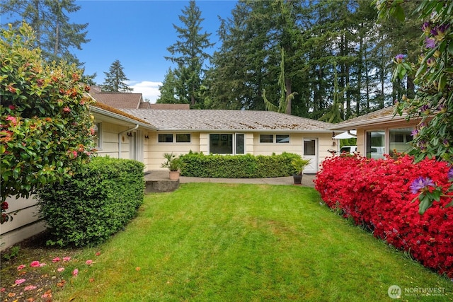 16 Loch Ln SW, Lakewood, WA 98499 - rear view of property featuring a yard