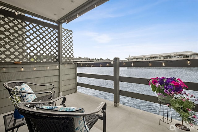 7 Lake Bellevue Dr Unit 109, Bellevue, WA 98005 - balcony featuring a water view