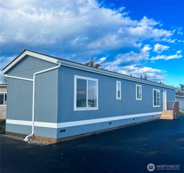 2010 Front St Unit 33, Lynden, WA 98264 - view of home's exterior featuring crawl space