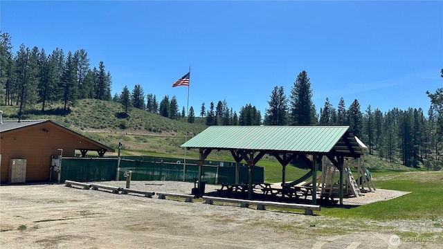 169 Twin Lakes Dr, Winthrop, WA 98862 - surrounding community with a gazebo