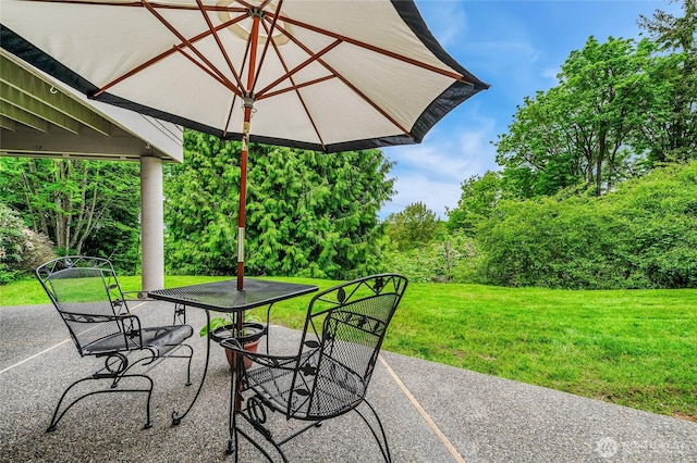 11120 NE 106th Pl, Kirkland, WA 98033 - view of patio / terrace with outdoor dining space and view of scattered trees