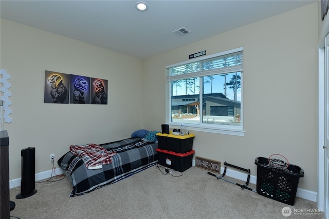 1109 Walker St, Port Angeles, WA 98363 - carpeted bedroom featuring baseboards