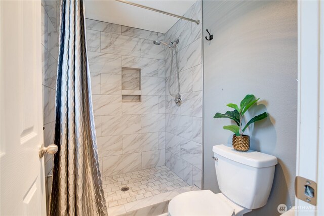 16016 NE 41st St, Vancouver, WA 98628 - bathroom with toilet and a stall shower