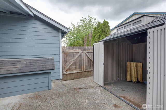 16016 NE 41st St, Vancouver, WA 98628 - view of patio / terrace featuring fence