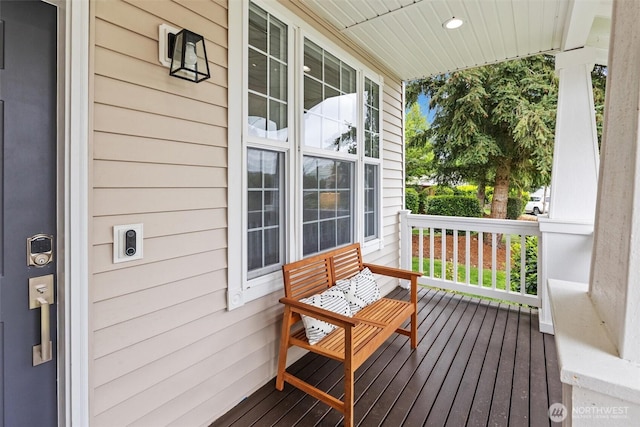 15017 46th Ave SE, Everett, WA 98208 - wooden deck with a porch