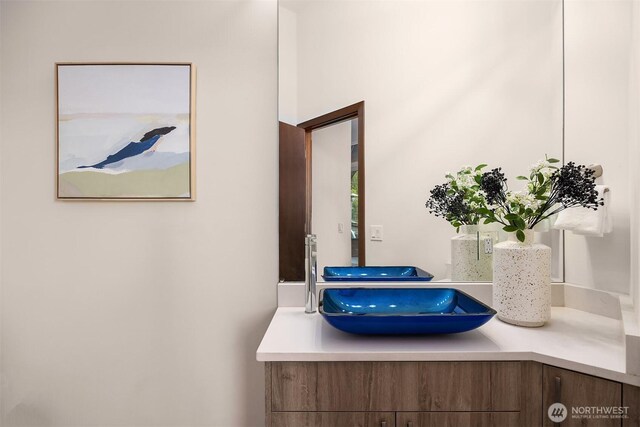 8553 NE Juanita Dr, Kirkland, WA 98034 - bathroom with vanity