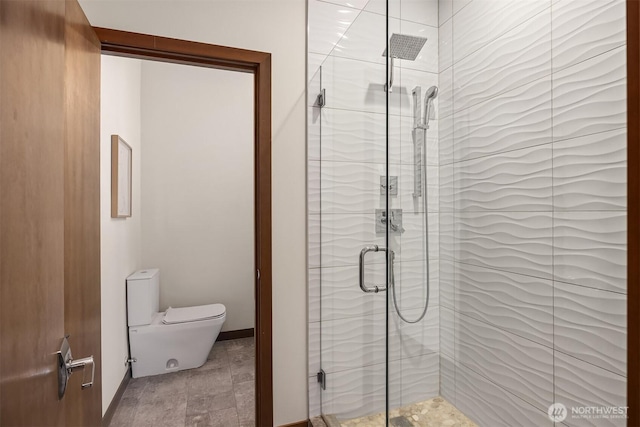 8553 NE Juanita Dr, Kirkland, WA 98034 - bathroom featuring a stall shower and toilet