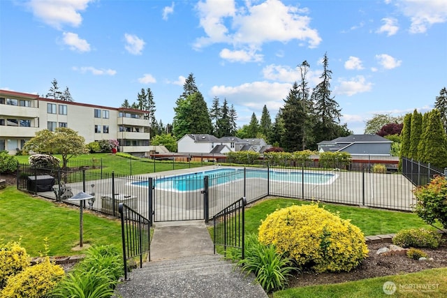 8516 196th St SW Unit 311, Edmonds, WA 98026 - view of community pool