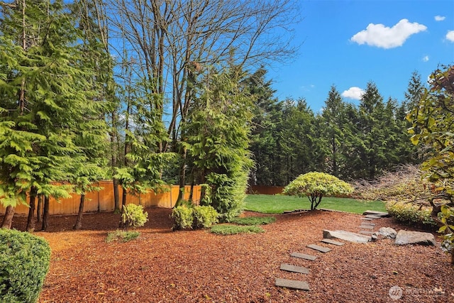 13050 SE 21st Pl, Bellevue, WA 98005 - view of yard featuring fence