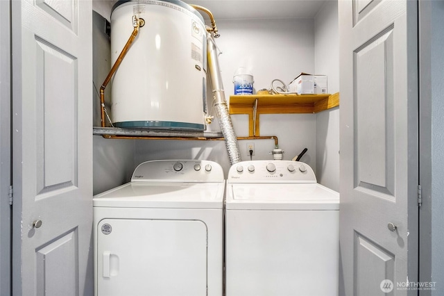 2900 W Marina Dr Unit 303, Moses Lake, WA 98837 - clothes washing area featuring water heater and independent washer and dryer