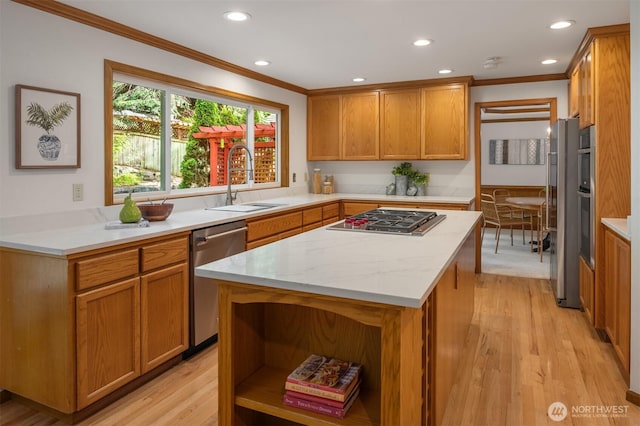 4816 118th Ave NE, Kirkland, WA 98033 - kitchen with stainless steel appliances, a sink, crown molding, open shelves, and recessed lighting