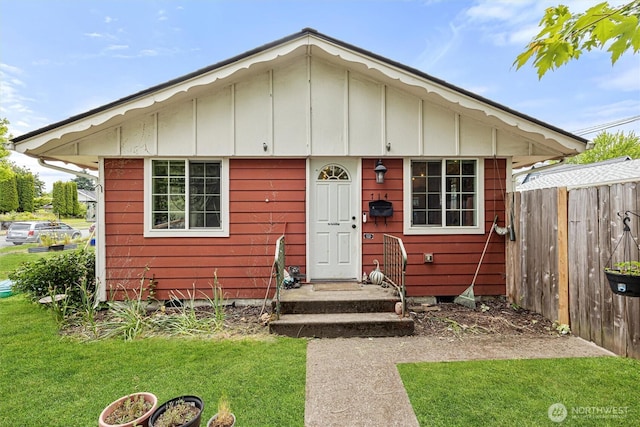 714 S 43rd St, Tacoma, WA 98418 - bungalow featuring board and batten siding