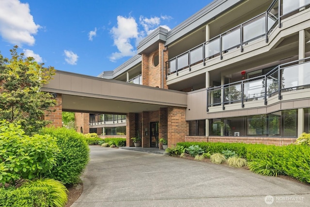 725 1st St S Unit 104, Kirkland, WA 98033 - view of building exterior