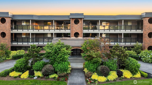 725 1st St S Unit 104, Kirkland, WA 98033 - view of apartment building / complex