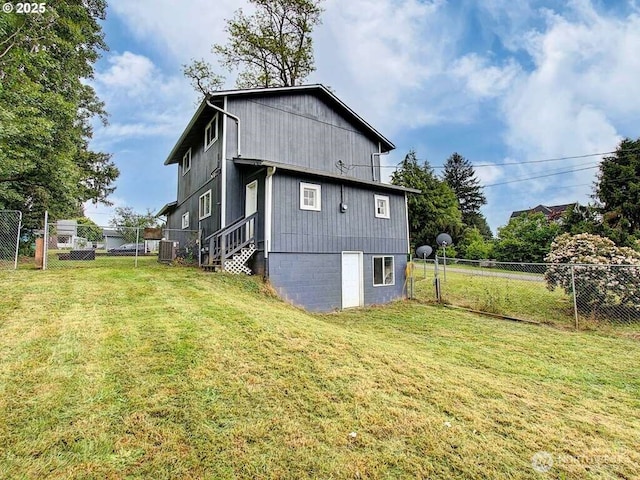 823 D St, Vader, WA 98593 - back of house featuring central AC unit