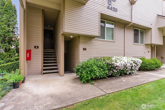view of property entrance