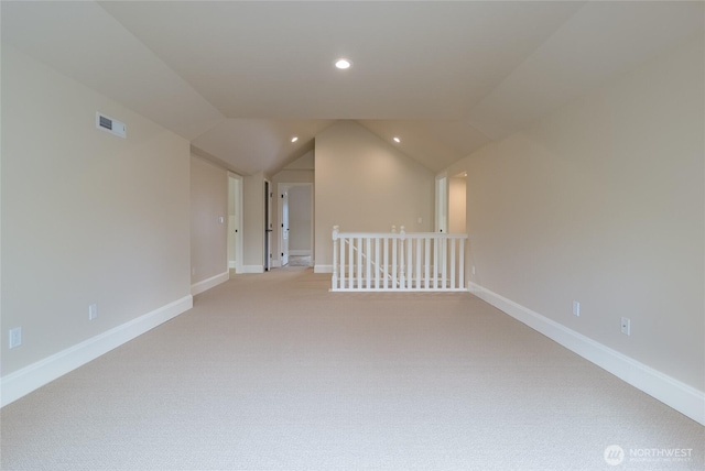 711 SE Pheasant Run, College Place, WA 99324 - unfurnished room with light carpet, recessed lighting, baseboards, and vaulted ceiling