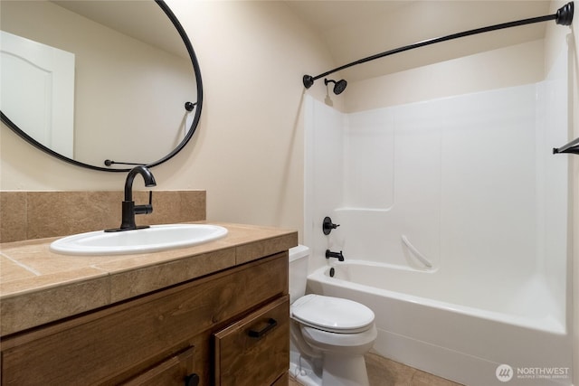711 SE Pheasant Run, College Place, WA 99324 - bathroom featuring toilet, shower / tub combination, vanity, and tile patterned floors