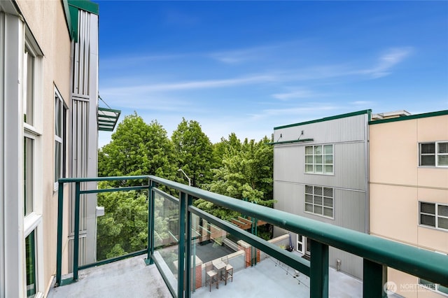 2331 42nd Ave SW Unit 403, Seattle, WA 98116 - view of balcony