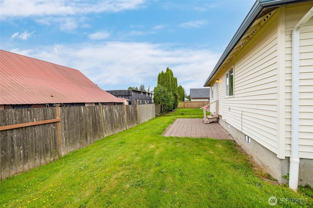 463 Rohrer Loop, Sedro Woolley, WA 98284 - fenced backyard with a patio
