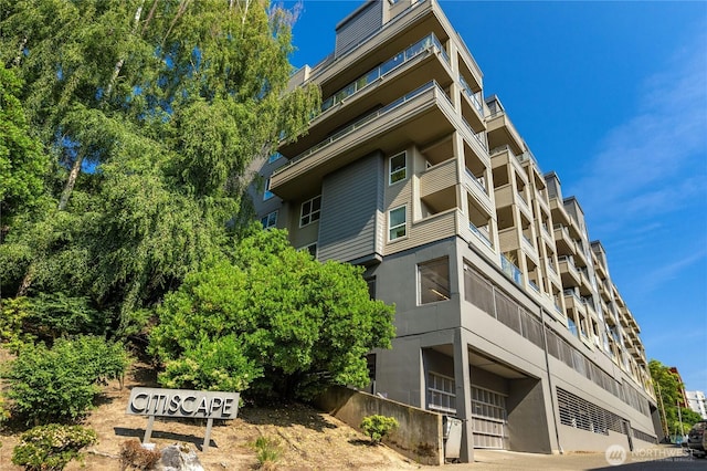 1504 Aurora Ave N Unit 407, Seattle, WA 98109 - view of building exterior