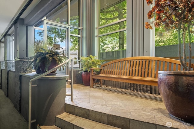 1504 Aurora Ave N Unit 407, Seattle, WA 98109 - view of sunroom