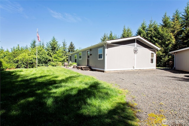178 Bear View Dr, Chehalis, WA 98532 - back of property featuring a yard