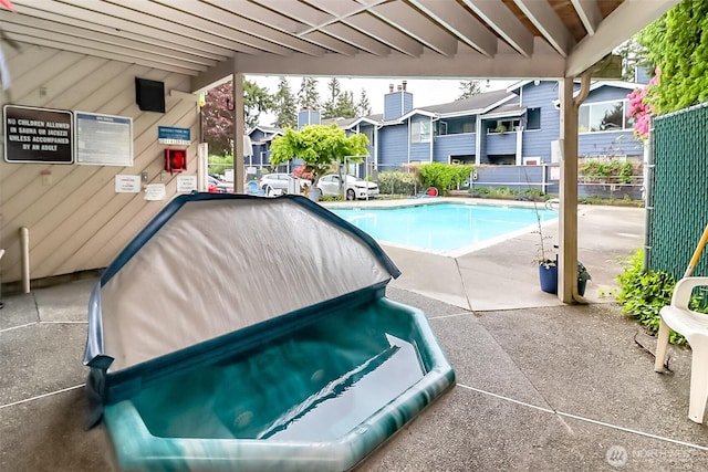 8408 18th Ave W Unit 10-202, Everett, WA 98204 - community pool with fence