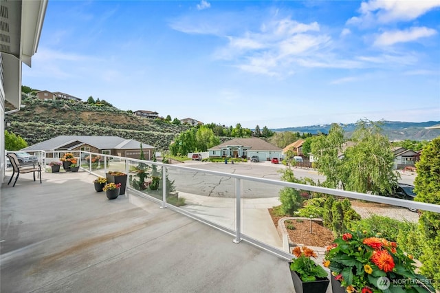 719 19th St NE, East Wenatchee, WA 98802 - balcony with a mountain view and a residential view