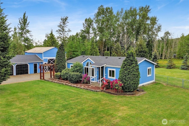 7135 W 40th Dr, Ferndale, WA 98248 - view of front of property featuring an outbuilding and a garage